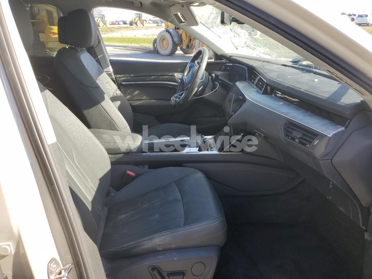 Photo 7 of 2022 AUDI E-TRON PREMIUM (VIN WA1AAAGE6NB012037)