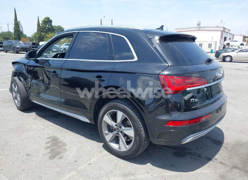 Photo 3 of 2023 Audi Q5 PREMIUM 40 TFSI QUATTRO S TRONIC (VIN WA1ABAFY2P2132364)