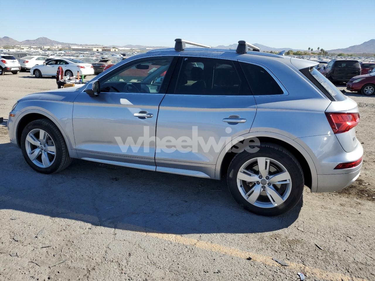Photo 2 of 2019 AUDI Q5 PREMIUM (VIN WA1ANAFY1K2080144)