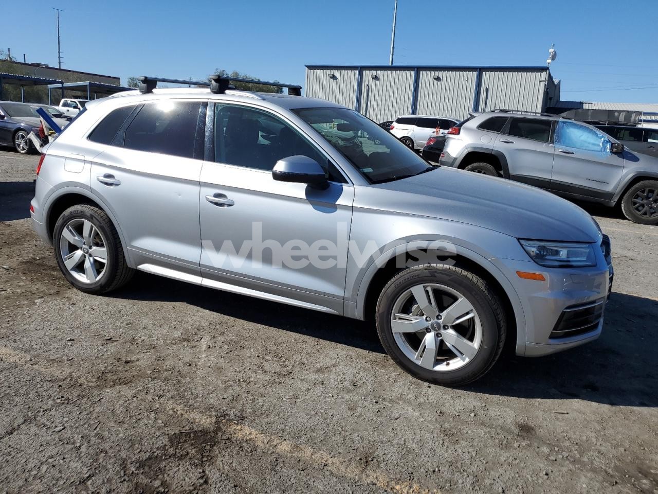 Photo 4 of 2019 AUDI Q5 PREMIUM (VIN WA1ANAFY1K2080144)