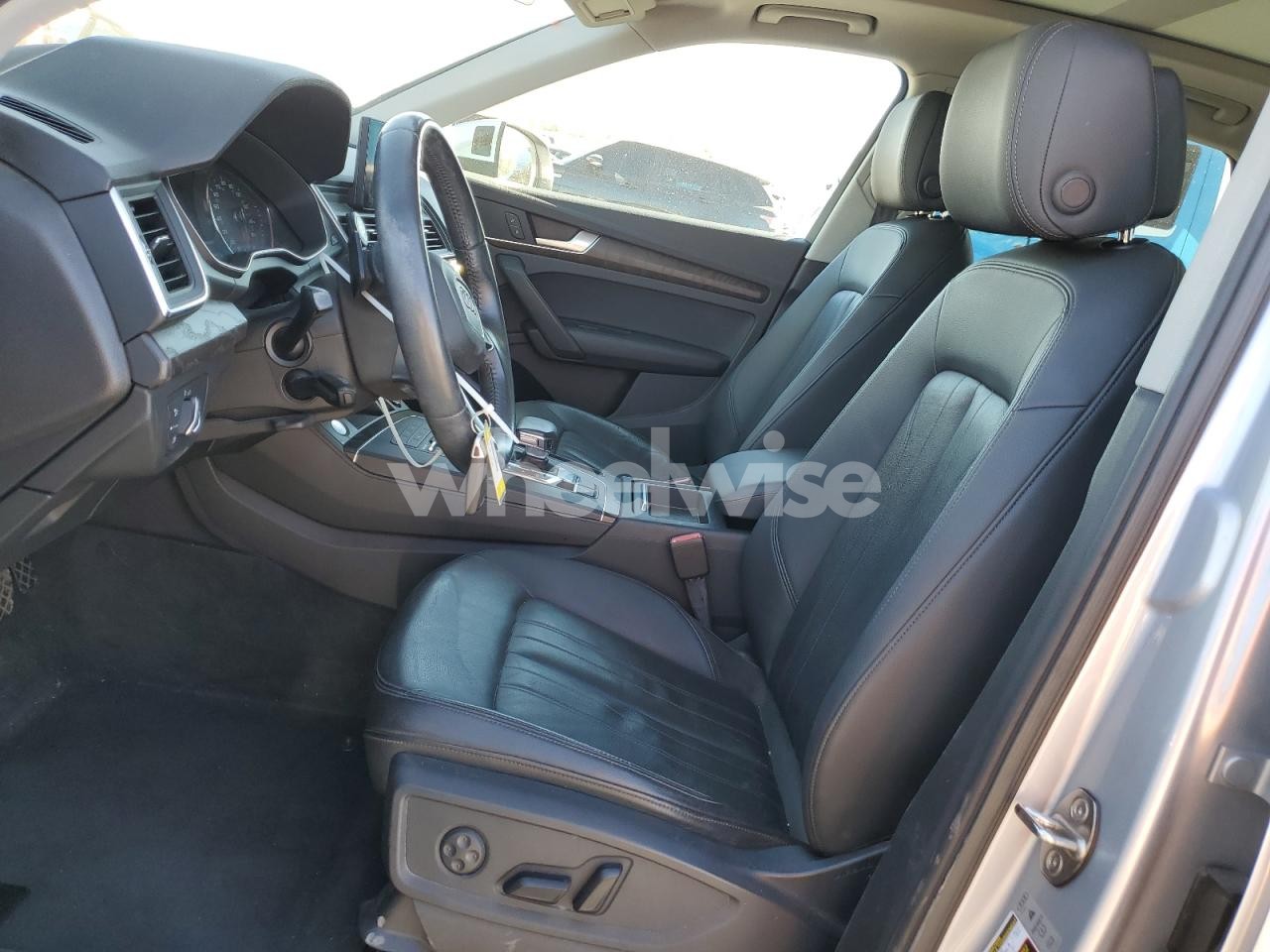 Photo 7 of 2019 AUDI Q5 PREMIUM (VIN WA1ANAFY1K2080144)