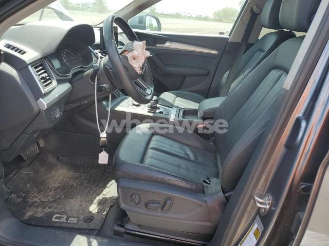 Photo 2 of 2020 AUDI Q5 PREMIUM (VIN WA1ANAFY1L2003517)
