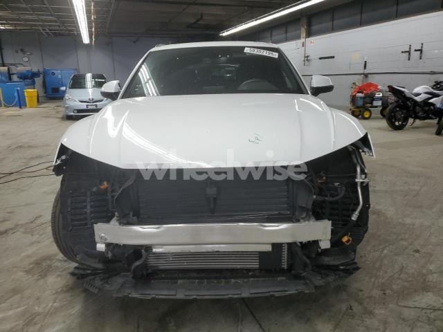 Photo 3 of 2020 AUDI Q5 PREMIUM (VIN WA1ANAFY4L2114949)