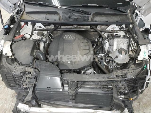 Photo 5 of 2020 AUDI Q5 PREMIUM (VIN WA1ANAFY4L2114949)