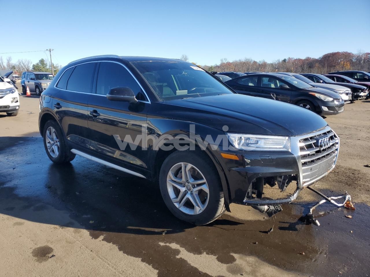 Photo 4 of 2019 AUDI Q5 PREMIUM (VIN WA1ANAFYXK2072494)