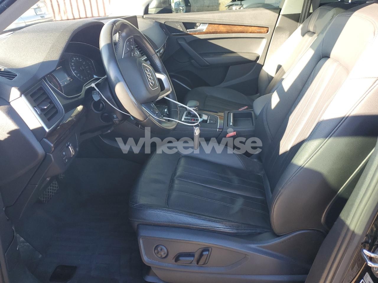 Photo 7 of 2019 AUDI Q5 PREMIUM (VIN WA1ANAFYXK2072494)