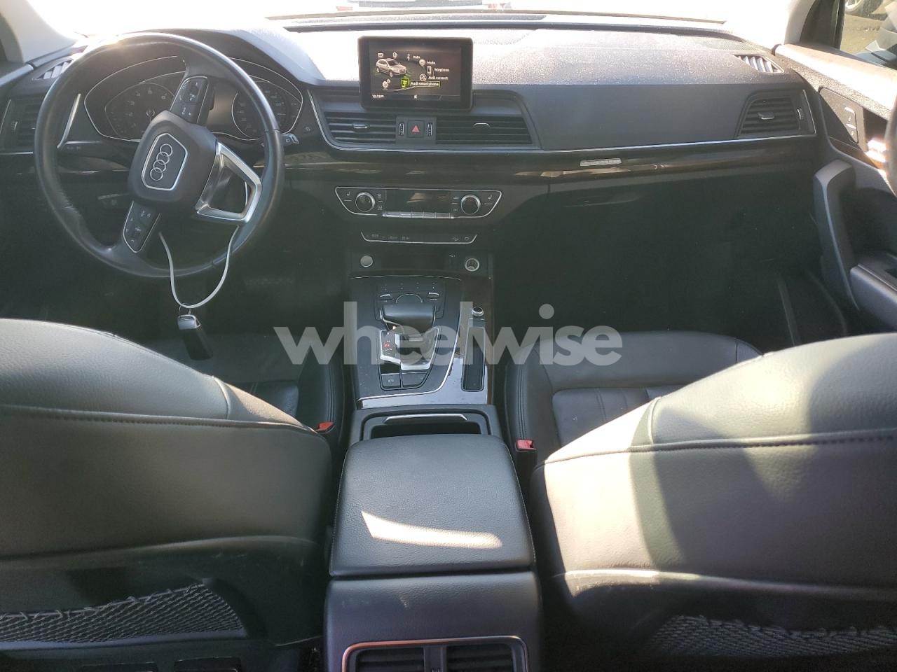 Photo 8 of 2019 AUDI Q5 PREMIUM (VIN WA1ANAFYXK2072494)