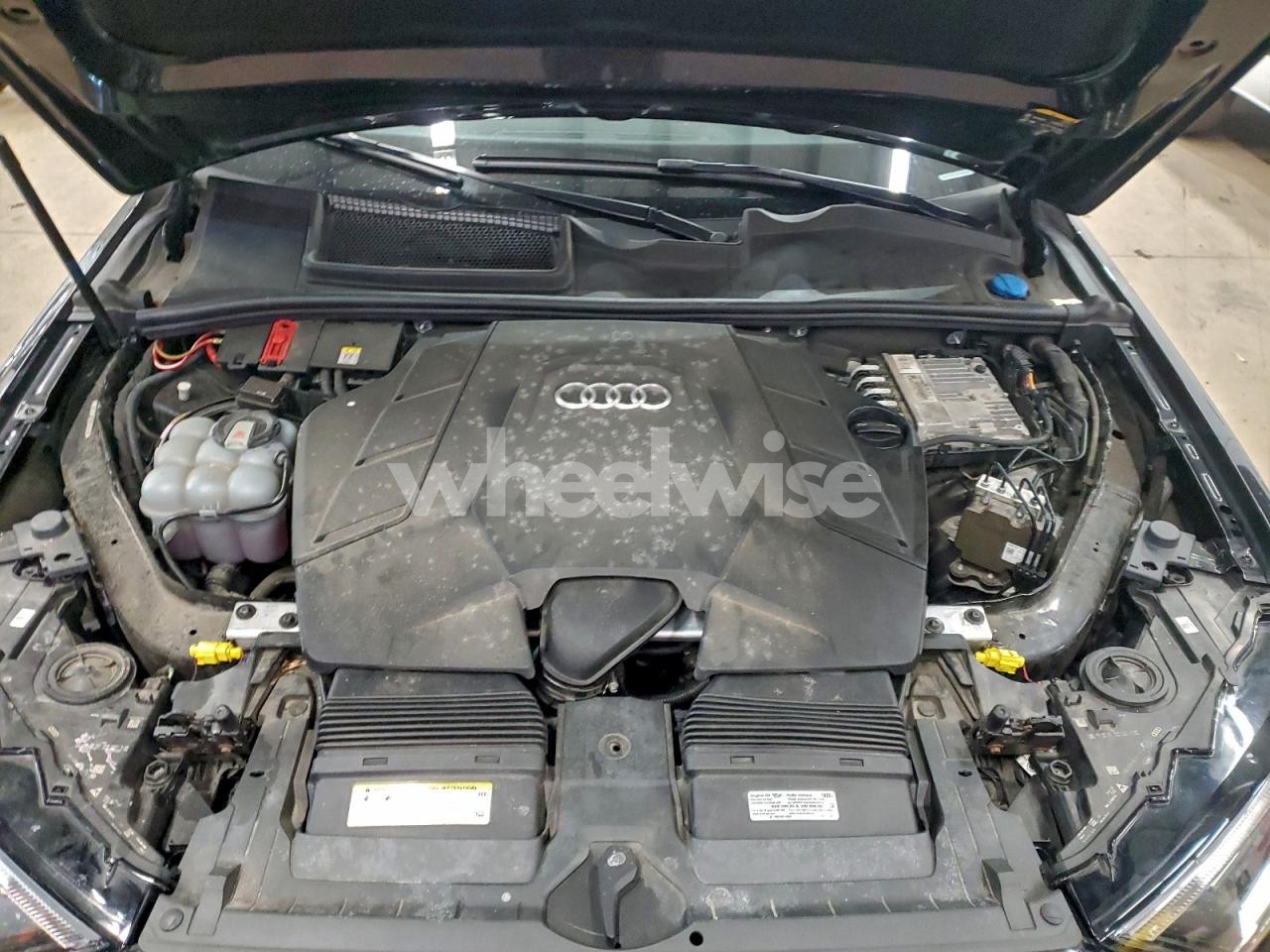 Photo 12 of 2020 AUDI Q7 PREMIUM (VIN WA1AXAF76LD000683)