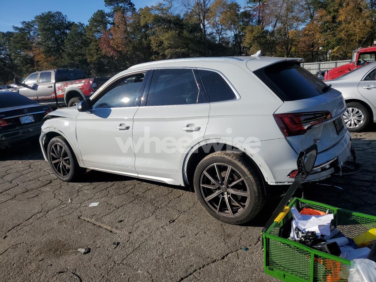 Photo 2 of 2021 AUDI SQ5 PREMIUM PLUS (VIN WA1B4AFY8M2025975)