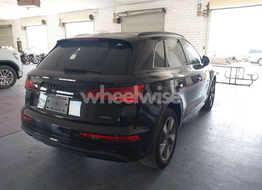 Photo 4 of 2024 Audi Q5 PREMIUM PLUS 40 TFSI QUATTRO S TRONIC (VIN WA1BBAFY2R2142951)