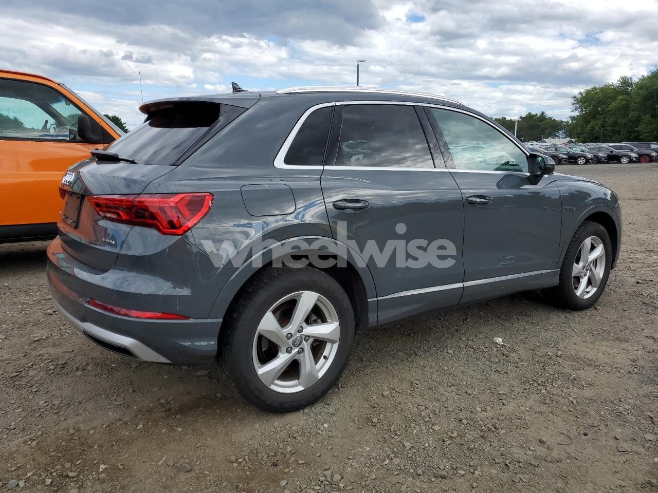 Photo 3 of 2020 AUDI Q3 PREMIUM PLUS (VIN WA1BECF36L1103557)