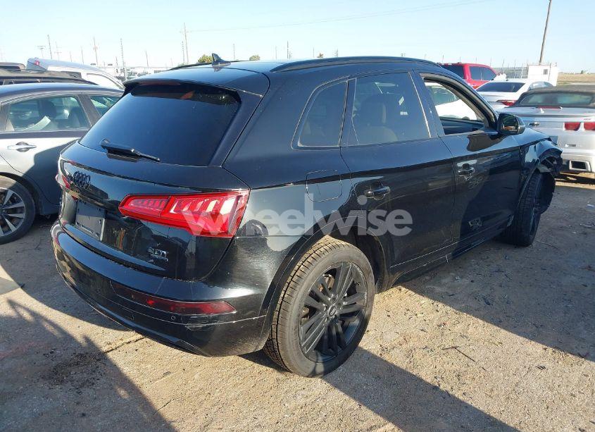 Photo 4 of 2018 Audi Q5 2.0T PREMIUM/2.0T TECH PREMIUM (VIN WA1BNAFY4J2008132)