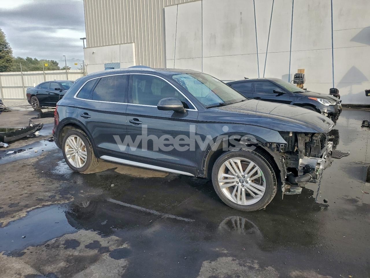 Photo 4 of 2020 AUDI Q5 PREMIUM PLUS (VIN WA1BNAFY4L2044583)
