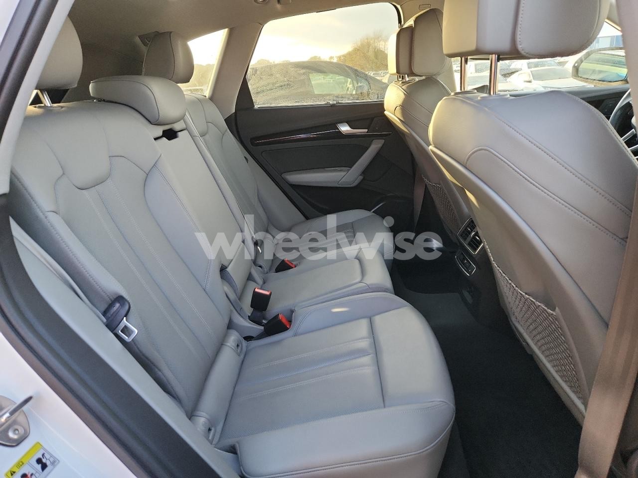 Photo 11 of 2018 AUDI Q5 PREMIUM PLUS (VIN WA1BNAFY6J2090784)
