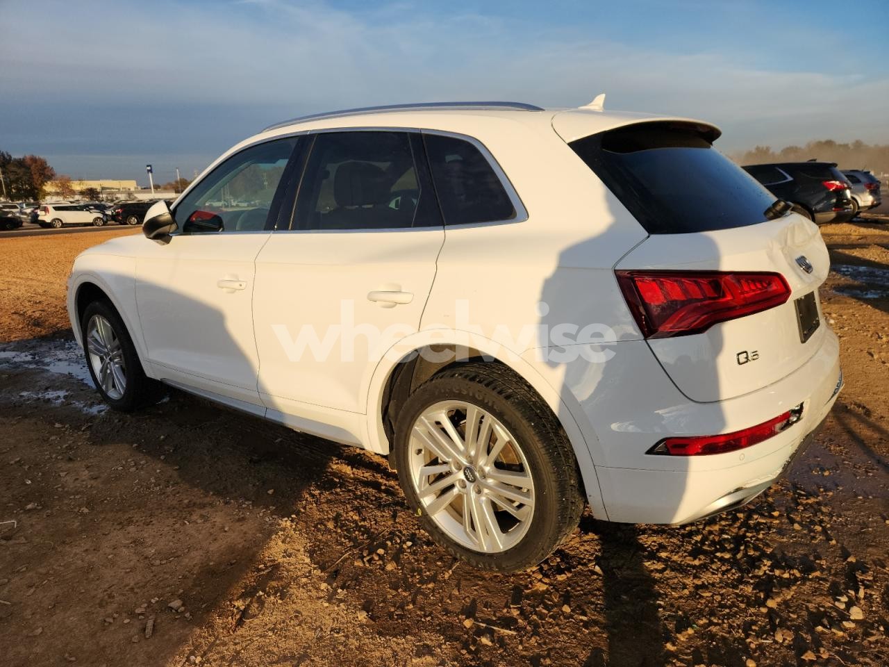Photo 2 of 2018 AUDI Q5 PREMIUM PLUS (VIN WA1BNAFY6J2090784)