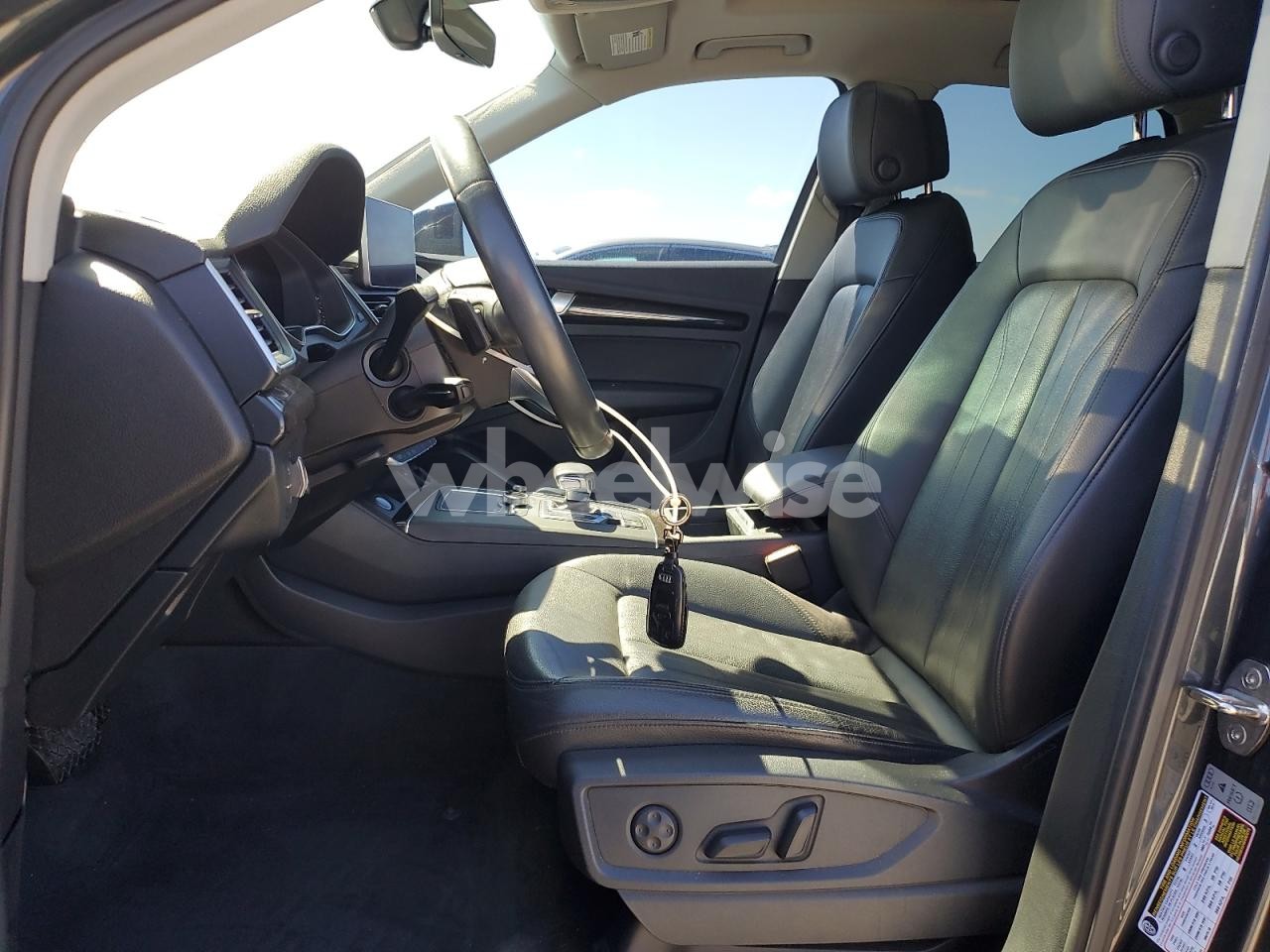 Photo 7 of 2018 AUDI Q5 PREMIUM PLUS (VIN WA1BNAFY7J2247271)