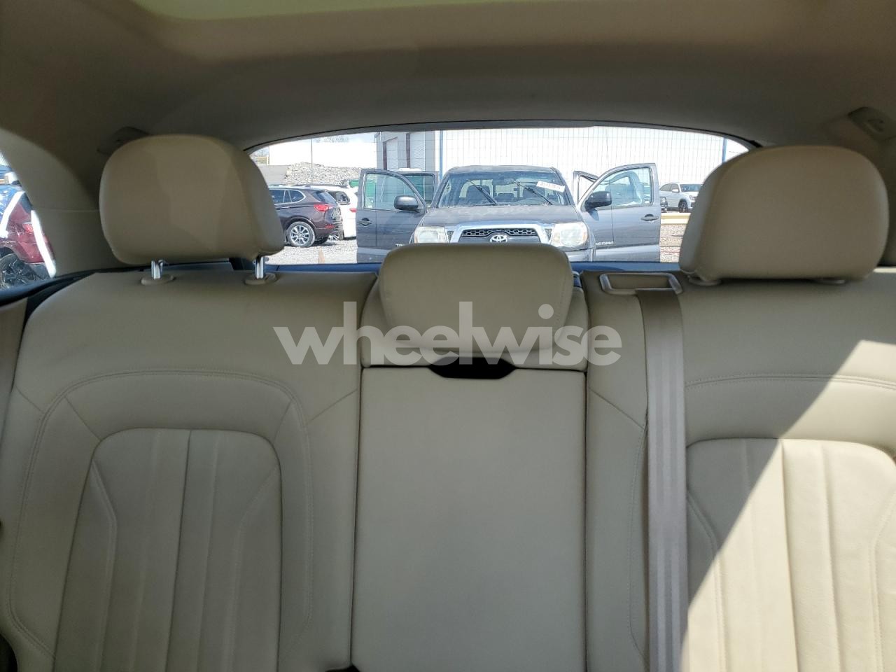 Photo 10 of 2018 AUDI Q5 PREMIUM PLUS (VIN WA1BNAFY9J2020079)