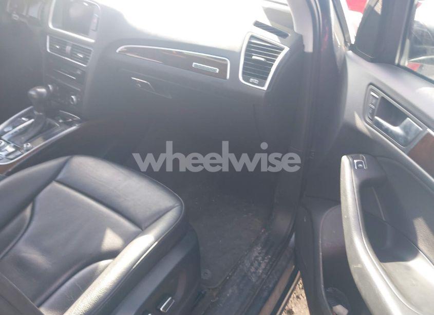 Photo 5 of 2017 Audi Q5 2.0T PREMIUM (VIN WA1C2AFP0HA083379)