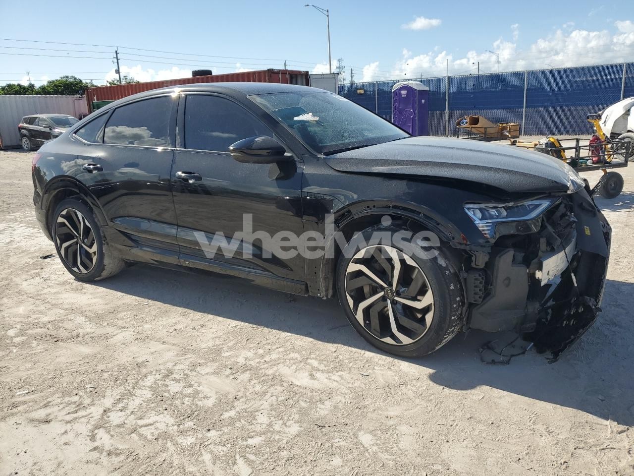 Photo 4 of 2024 AUDI Q8 E-TRON SPORTBACK PREMIUM PLUS (VIN WA1CAAGE8RB049783)