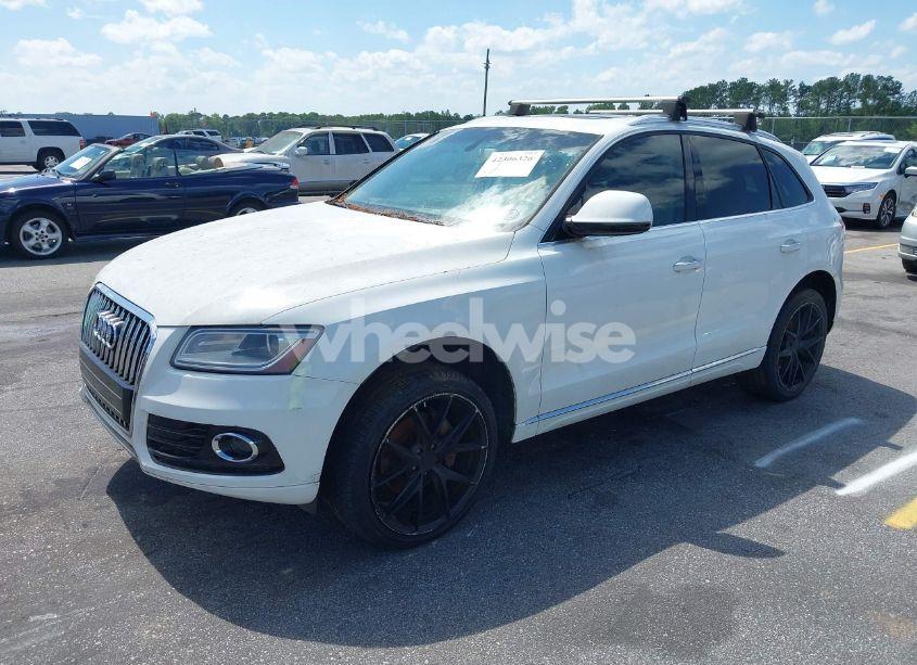 Photo 2 of 2015 Audi Q5 2.0T PREMIUM (VIN WA1CFAFP2FA119316)