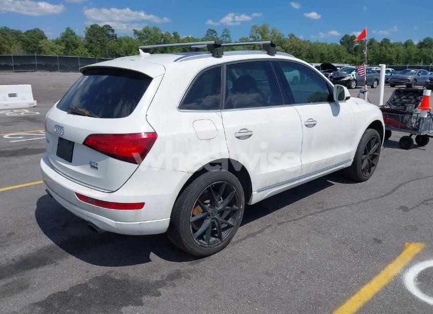 Photo 4 of 2015 Audi Q5 2.0T PREMIUM (VIN WA1CFAFP2FA119316)