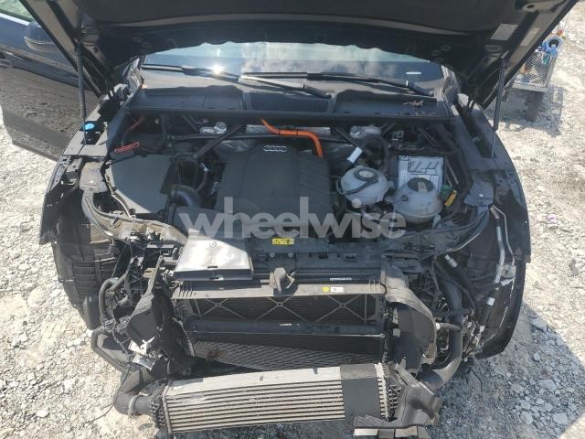 Photo 2 of 2020 AUDI Q5 E PREMIUM PLUS N/A (VIN WA1E2AFY3L2050963)