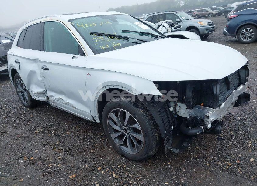 2023 Audi Q5 PREMIUM PLUS 45 TFSI S LINE QUATTRO (VIN WA1EAAFY9P2089095) main photo