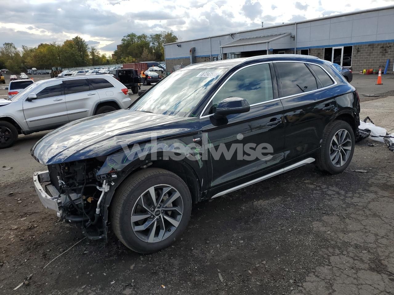 2023 AUDI Q5 PREMIUM PLUS 45 (VIN WA1EAAFYXP2001137) main photo