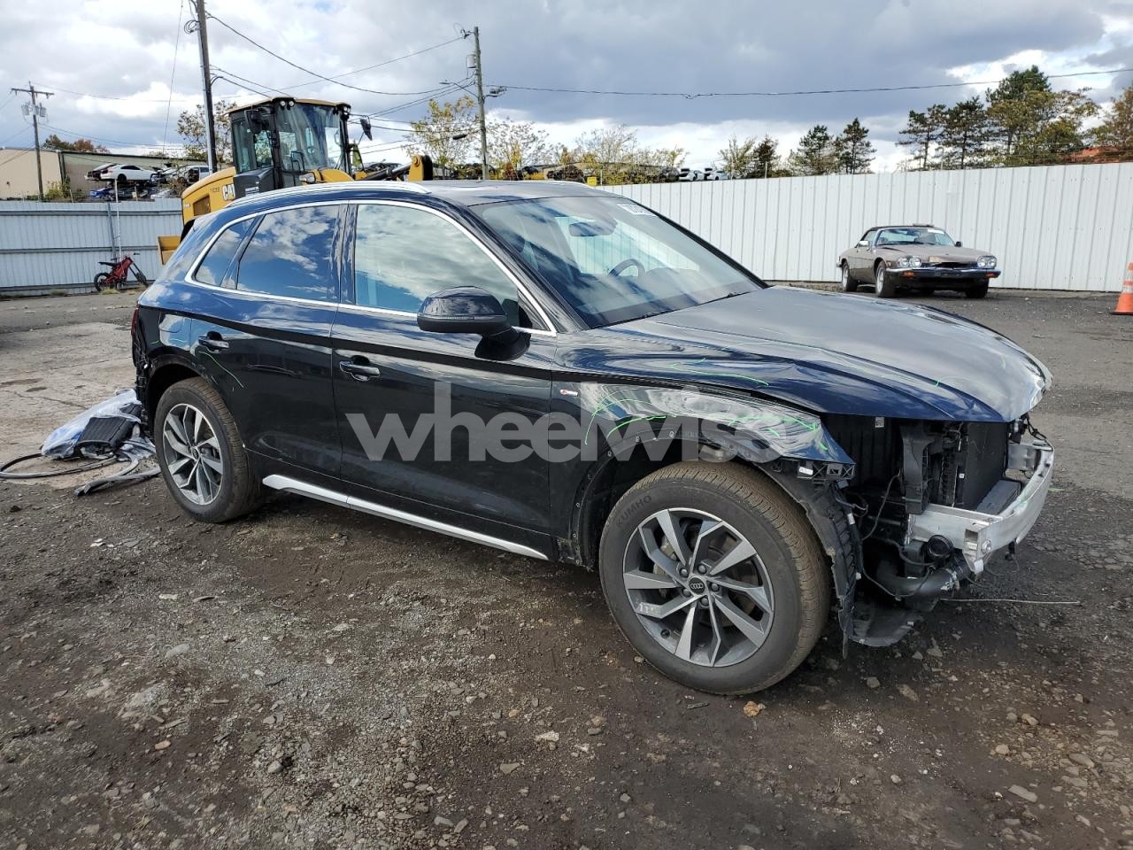 Photo 4 of 2023 AUDI Q5 PREMIUM PLUS 45 (VIN WA1EAAFYXP2001137)