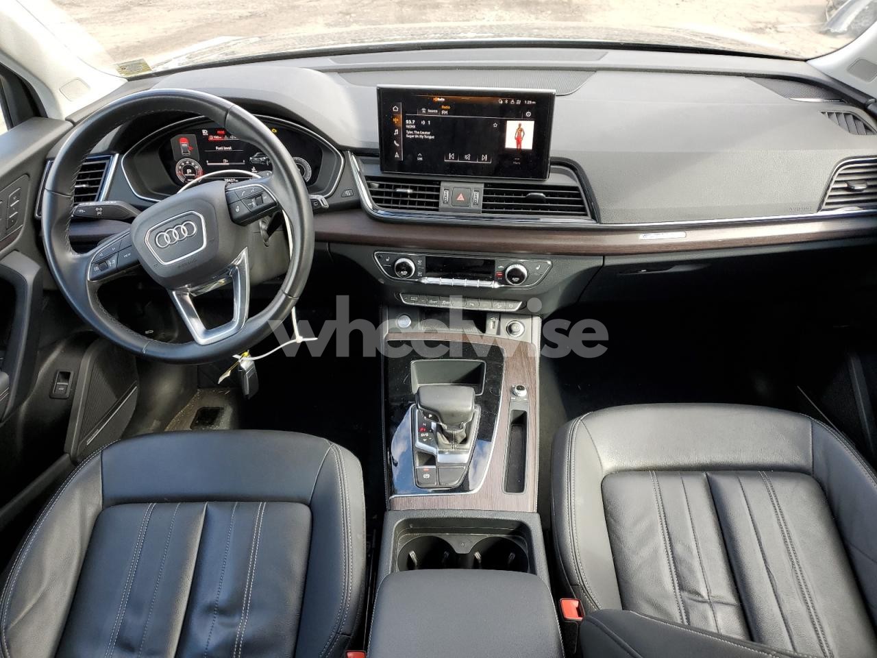 Photo 8 of 2023 AUDI Q5 PREMIUM PLUS 45 (VIN WA1EAAFYXP2001137)