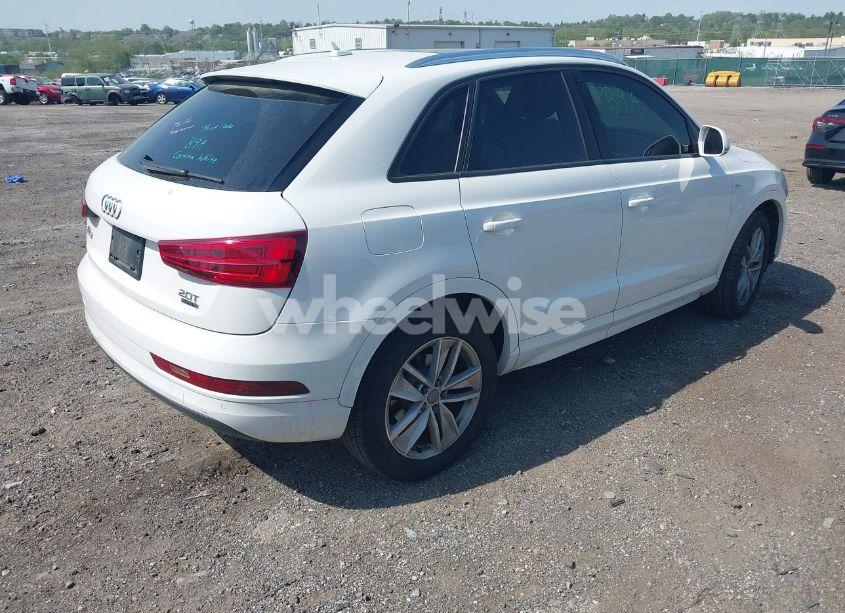 Photo 4 of 2018 Audi Q3 2.0T PREMIUM/2.0T SPORT PREMIUM (VIN WA1ECCFS3JR016577)