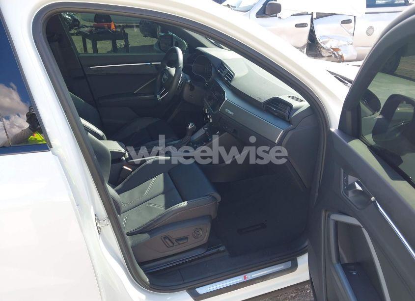 Photo 5 of 2024 Audi Q3 PREMIUM PLUS 45 TFSI S LINE QUATTRO TIPTRONIC (VIN WA1EECF39R1136414)