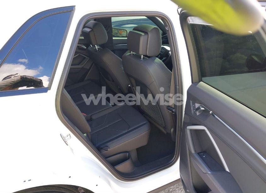 Photo 8 of 2024 Audi Q3 PREMIUM PLUS 45 TFSI S LINE QUATTRO TIPTRONIC (VIN WA1EECF39R1136414)