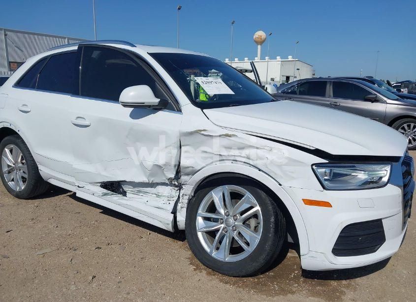 Photo 6 of 2016 Audi Q3 2.0T PREMIUM PLUS (VIN WA1EFCFS1GR006694)