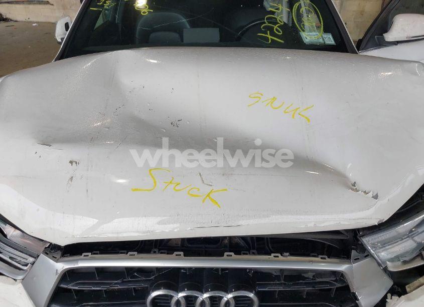 Photo 10 of 2016 Audi Q3 2.0T PREMIUM PLUS (VIN WA1EFCFS4GR014823)