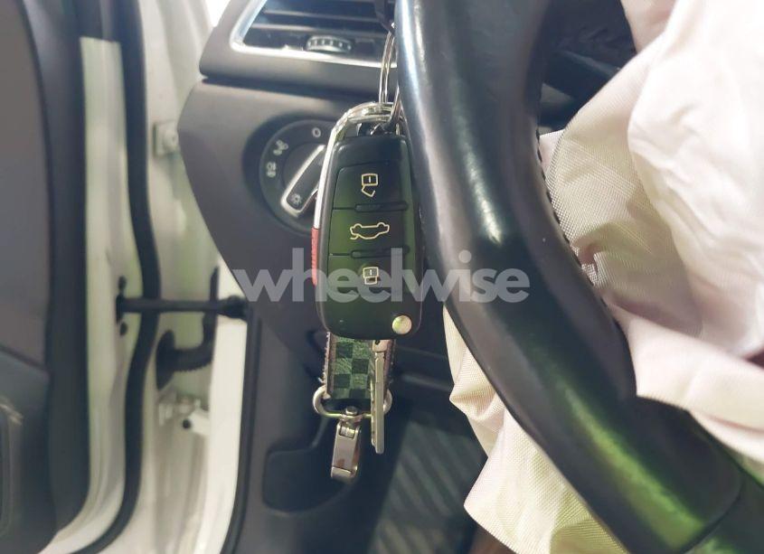 Photo 11 of 2016 Audi Q3 2.0T PREMIUM PLUS (VIN WA1EFCFS4GR014823)