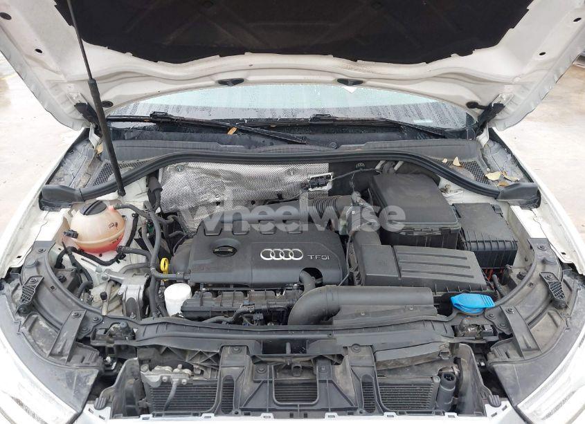 Photo 10 of 2016 Audi Q3 2.0T PREMIUM PLUS (VIN WA1EFCFS7GR007879)