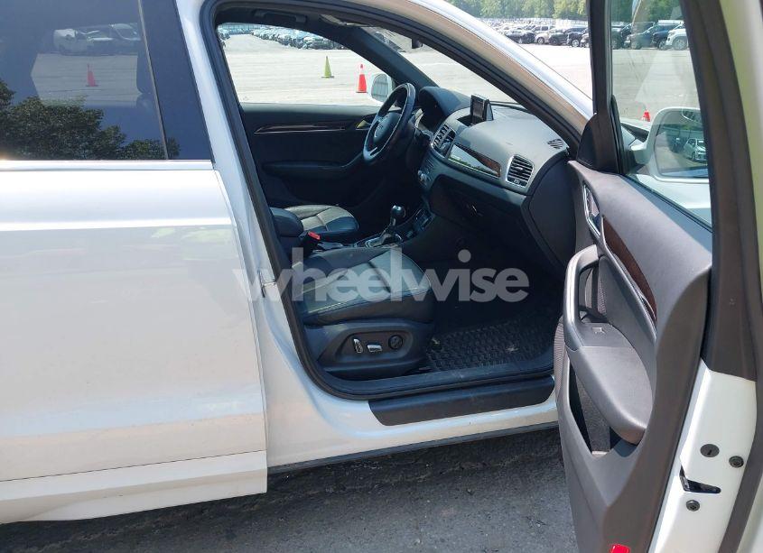 Photo 5 of 2016 Audi Q3 2.0T PREMIUM PLUS (VIN WA1EFCFSXGR014289)