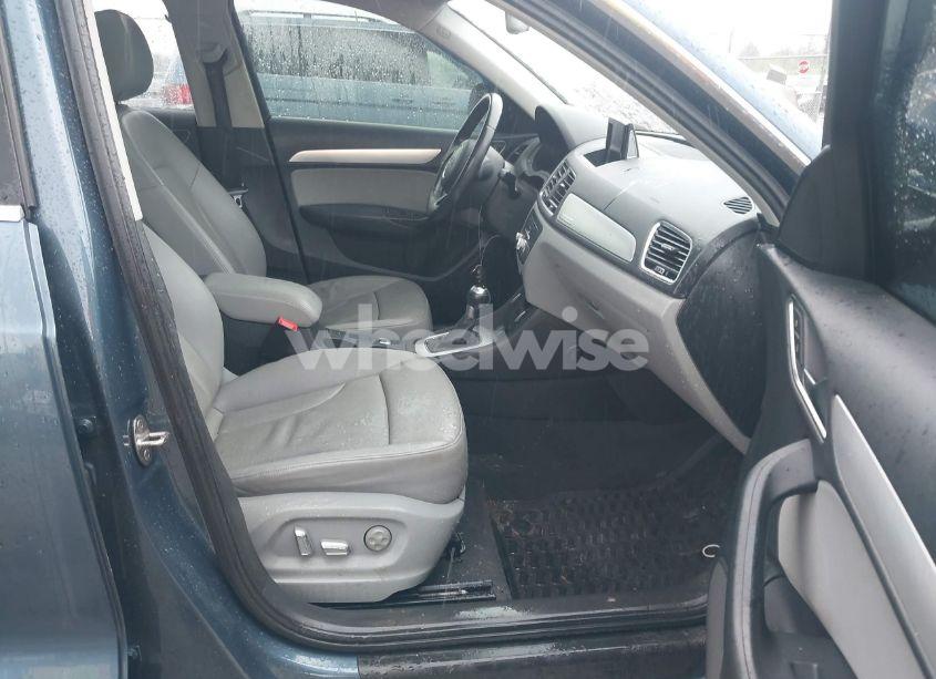 Photo 5 of 2016 Audi Q3 2.0T PREMIUM PLUS (VIN WA1EFCFSXGR015667)