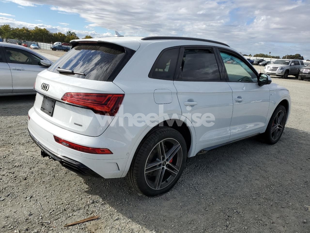 Photo 3 of 2025 AUDI Q5 E PRESTIGE 55 (VIN WA1F2AFY0S2004204)