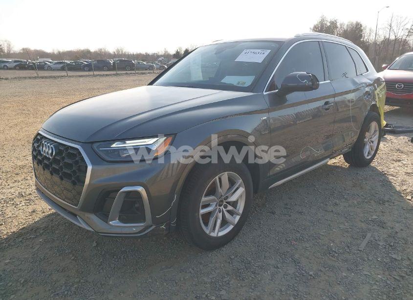 Photo 2 of 2022 Audi Q5 PREMIUM 45 TFSI S LINE QUATTRO S TRONIC (VIN WA1GAAFY0N2140330)