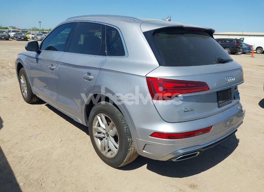 Photo 3 of 2022 Audi Q5 PREMIUM 45 TFSI S LINE QUATTRO S TRONIC (VIN WA1GAAFY2N2119625)