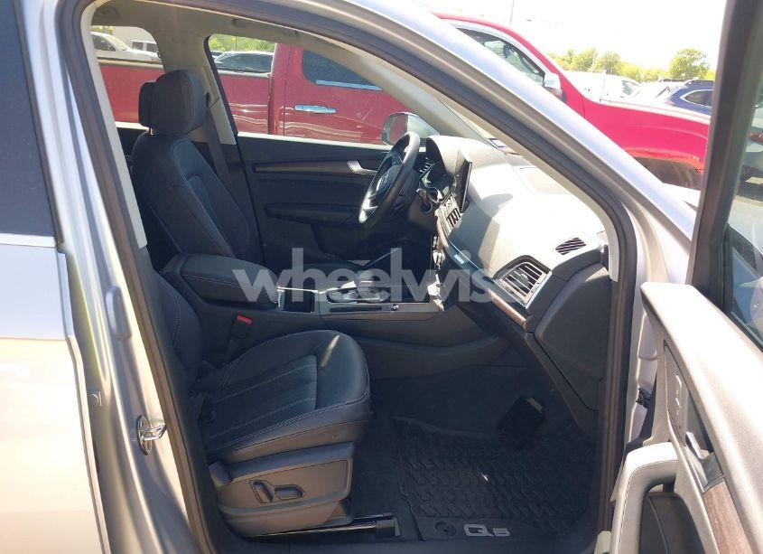 Photo 5 of 2022 Audi Q5 PREMIUM 45 TFSI S LINE QUATTRO S TRONIC (VIN WA1GAAFY2N2119625)