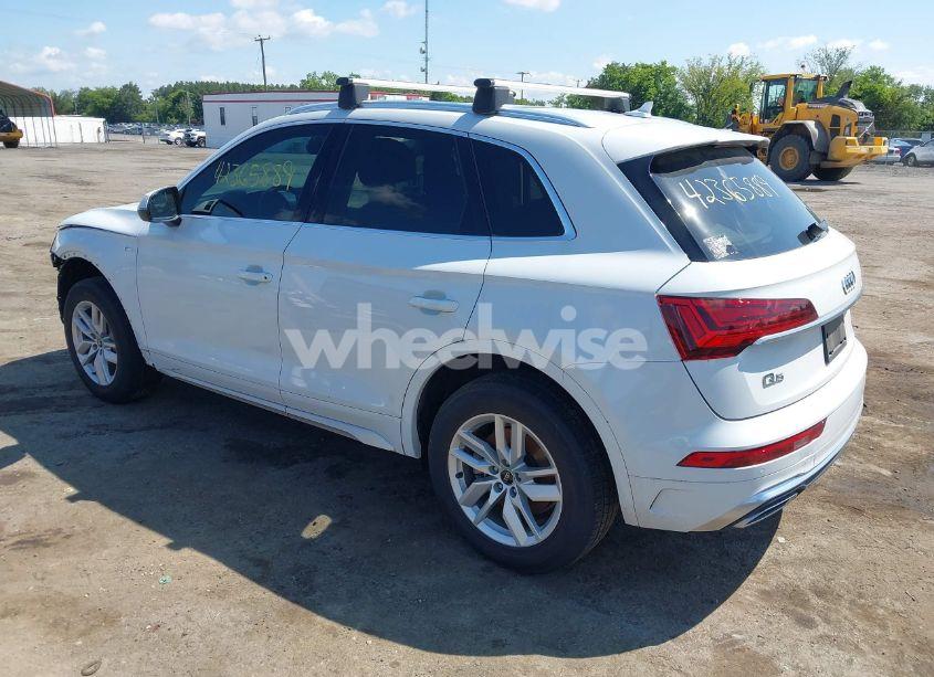 Photo 3 of 2022 Audi Q5 PREMIUM 45 TFSI S LINE QUATTRO S TRONIC (VIN WA1GAAFY3N2027603)