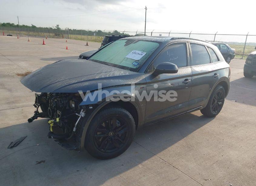 Photo 2 of 2022 Audi Q5 PREMIUM 45 TFSI S LINE QUATTRO S TRONIC (VIN WA1GAAFY5N2135253)