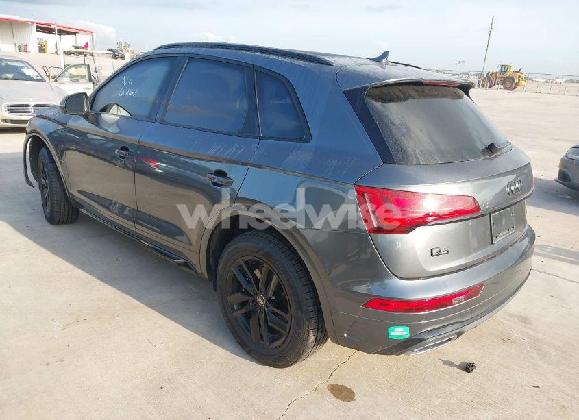 Photo 3 of 2022 Audi Q5 PREMIUM 45 TFSI S LINE QUATTRO S TRONIC (VIN WA1GAAFY5N2135253)