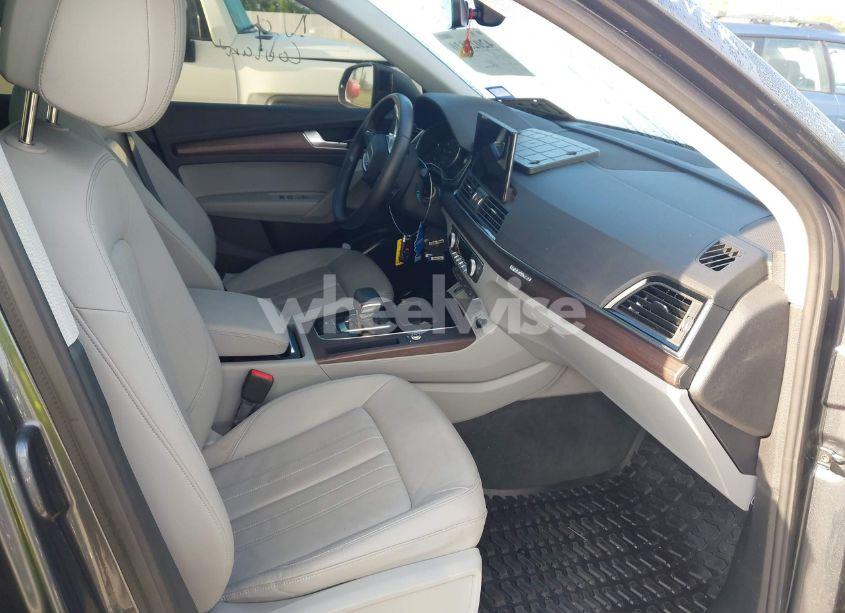 Photo 5 of 2022 Audi Q5 PREMIUM 45 TFSI S LINE QUATTRO S TRONIC (VIN WA1GAAFY5N2135253)