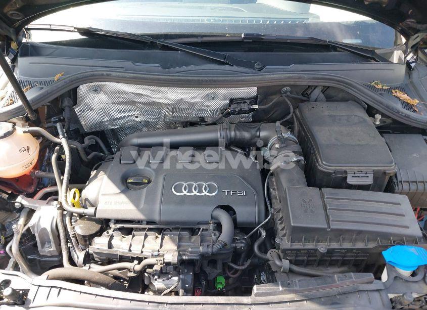 Photo 10 of 2018 Audi Q3 2.0T PREMIUM/2.0T SPORT PREMIUM (VIN WA1JCCFS4JR024928)