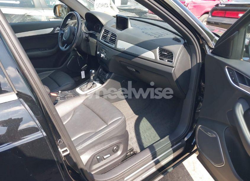 Photo 5 of 2018 Audi Q3 2.0T PREMIUM/2.0T SPORT PREMIUM (VIN WA1JCCFS4JR024928)