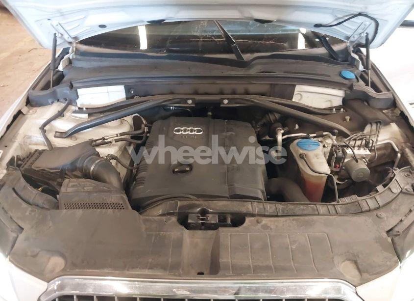 Photo 10 of 2017 Audi Q5 2.0T PREMIUM (VIN WA1L2AFP5HA041712)